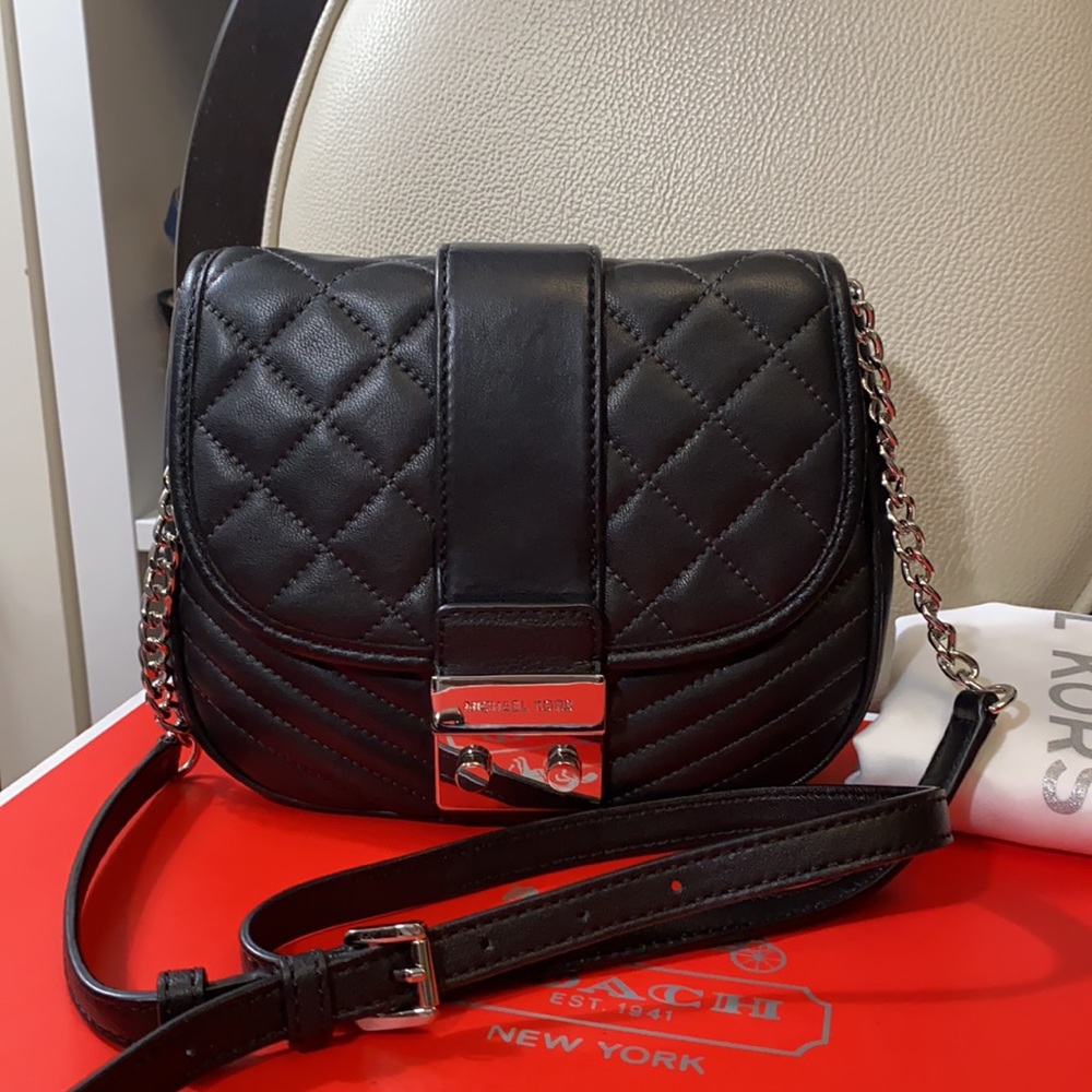 Michael Kors Crossbody Brand New. - Picture 8 of 10
